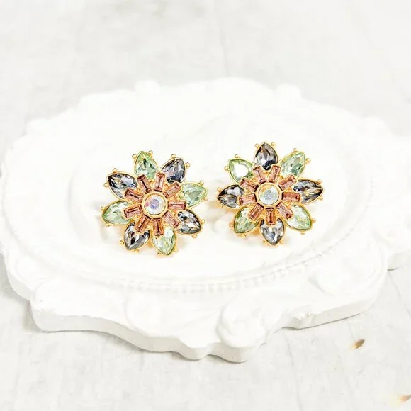 Multi color earrings, Multi color flower stud, Bridal multi color earrings, Gift - Picture 4 of 7